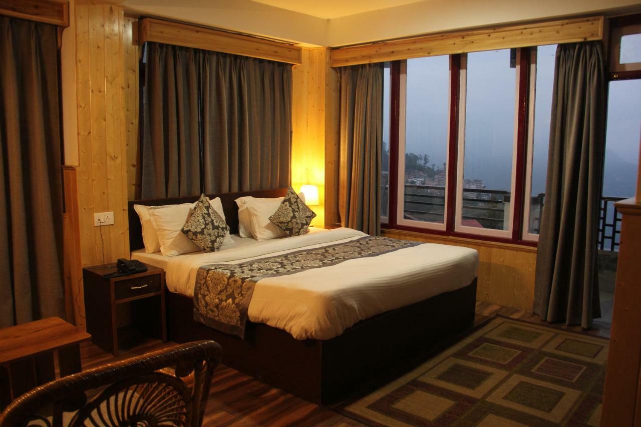 Bluben Alpine Hotell Pelling Eksteriør bilde