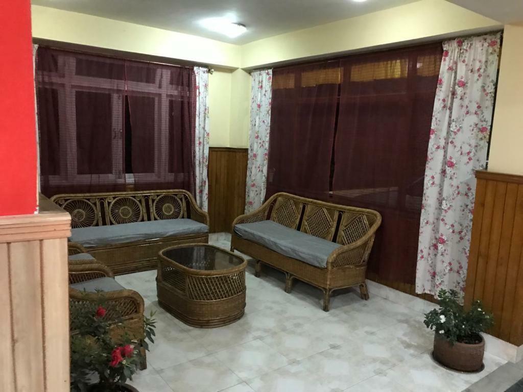 Bluben Alpine Hotell Pelling Eksteriør bilde